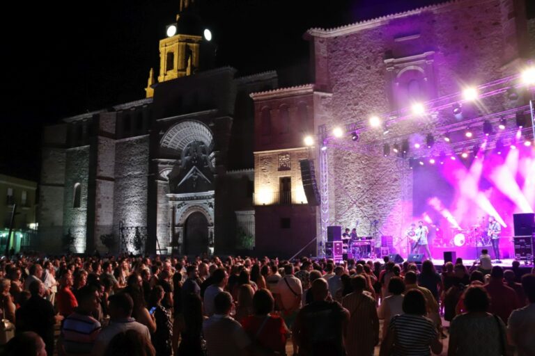 Huecco: “Gracias, Manzanares. ¡Menudo fiestón se ha armado!”