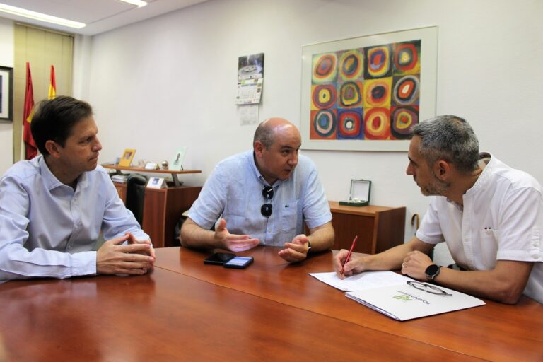 El SESCAM trabaja para cubrir la plaza de pediatra en el consultorio local de Torrenueva y niega que la Gerencia de Valdepeñas la haya amortizado