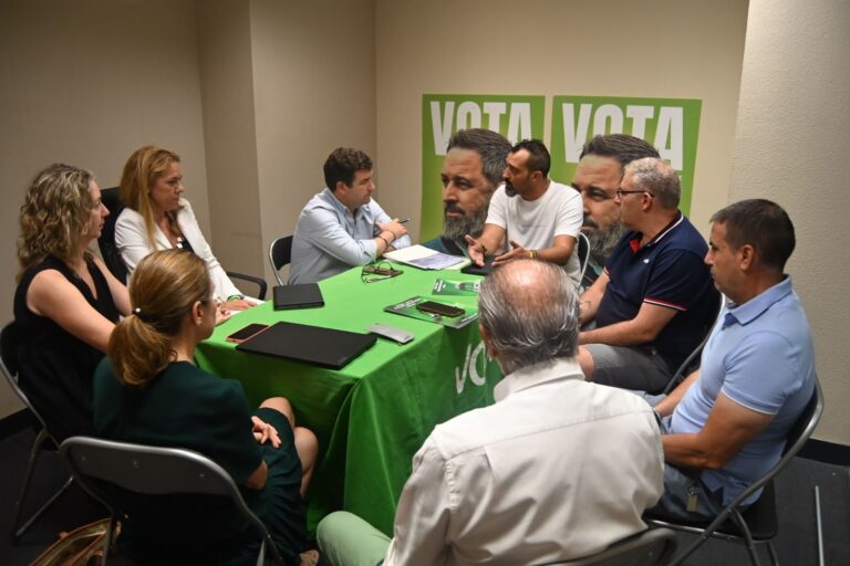 El candidato de VOX Ricardo Chamorro se reúne con Pedro Barato (ASAJA)