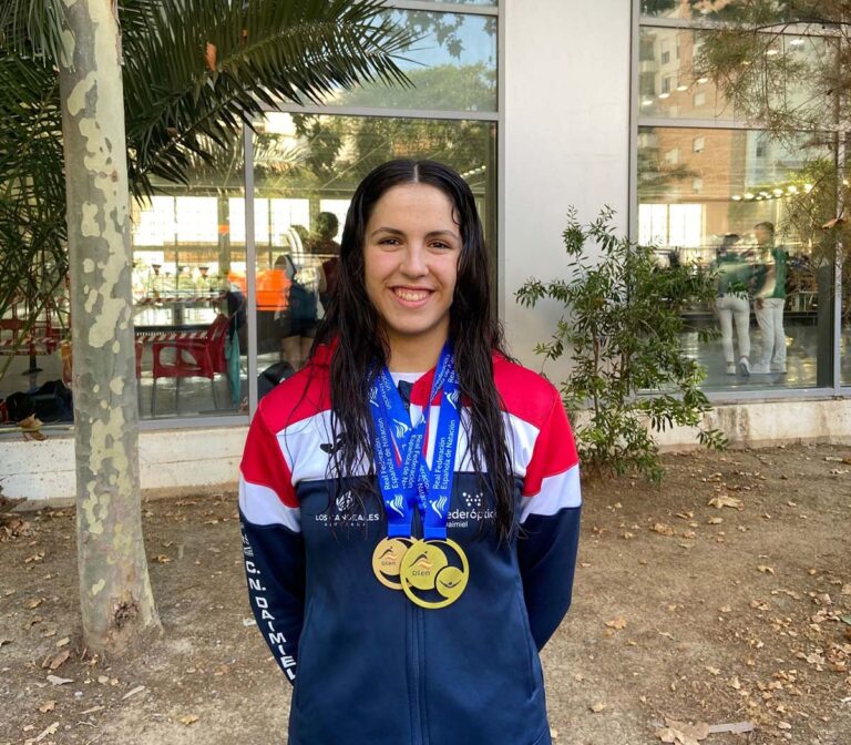 La daimieleña Laura Cabanes, campeona de España en 200 estilos