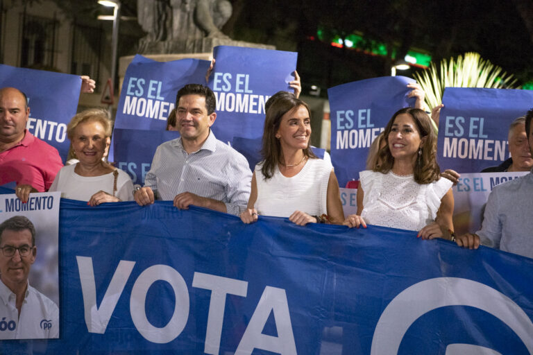Carmen Fúnez afirma en el inicio de campaña que la papeleta del PP “es la única que pone fin al sanchismo”
