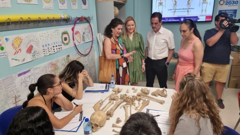 Universitarios participan en Valdepeñas en el segundo taller de antropología física y forense