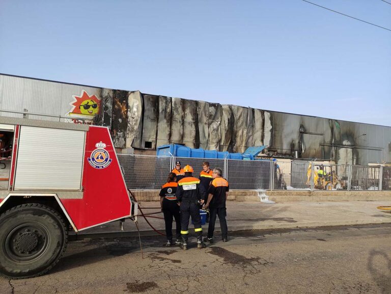 Incendio en la empresa Tosfrit de Manzanares sin daños personales