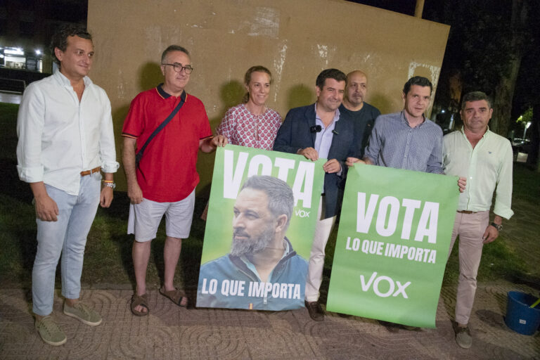 Vox celebra el inicio de campaña como el “comienzo del fin” de Pedro Sánchez