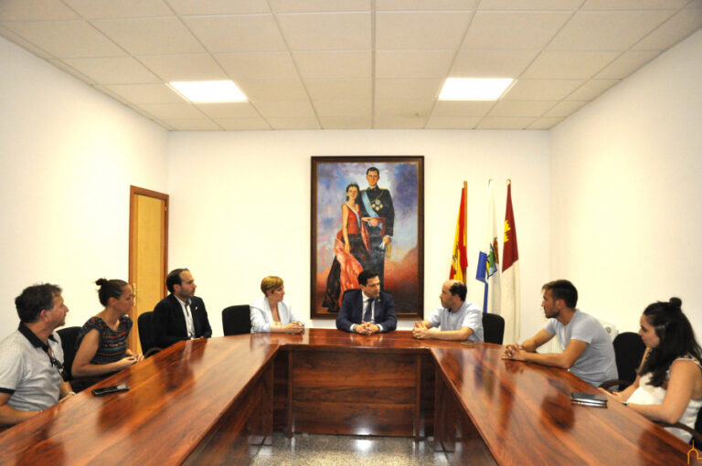 Valverde realiza a Arenales de San Gregorio su primer viaje institucional para conocer las necesidades y demandas de los pueblos de la provincia