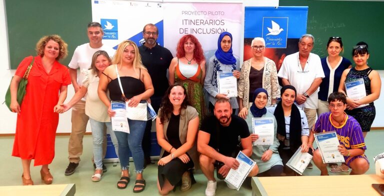 Puertollano: El proyecto «Construir, para volver a ser» ayuda a evitar la discriminación digital