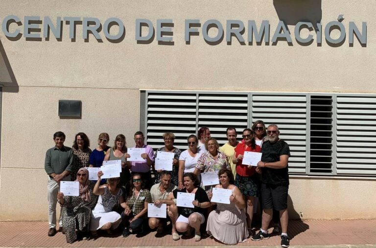 Desempleados mayores de 45 años finalizan en Herencia el curso de Mantenimiento de Jardines y Zonas Verdes de la Cámara de Comercio de Ciudad Real