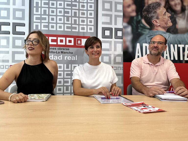 Rodríguez pide a Feijóo que diga en el debate si mantendrá los derechos laborales a los trabajadores