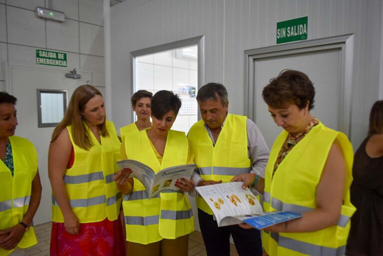Isabel Rodríguez traslada el agradecimiento del Gobierno de España a la industria agroalimentaria por su contribución a la economía del país