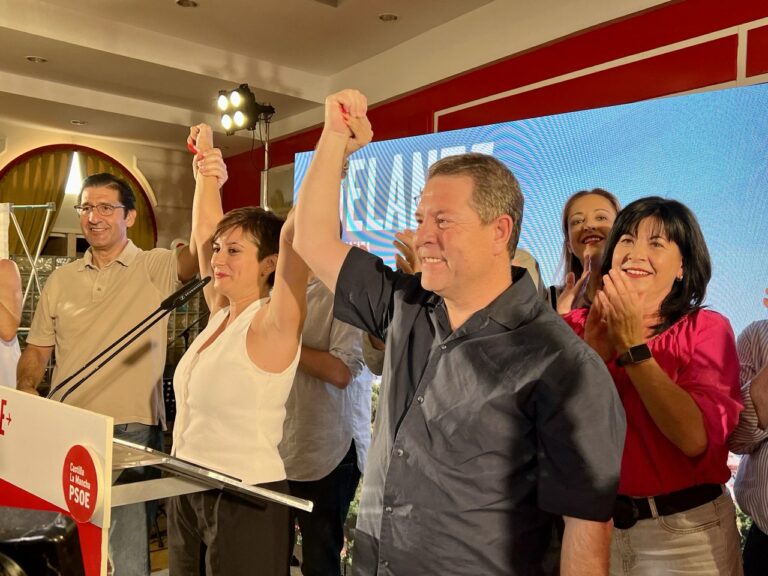 Isabel Rodríguez cierra la campaña socialista en Puertollano pidiendo el voto frente al «odio que puede socavar los pilares democráticos»