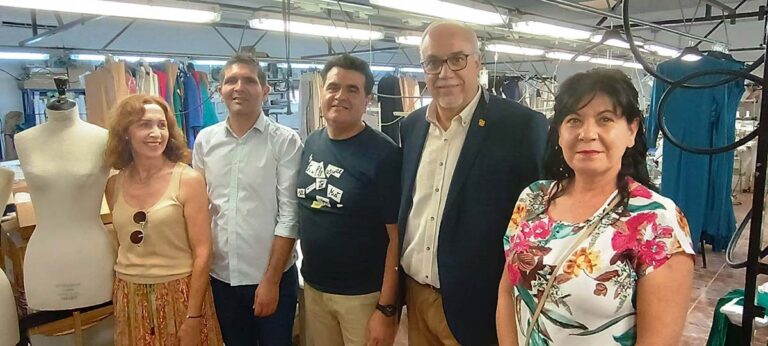 PSOE: “Se denominan pequeñas empresas pero son muy grandes porque dan trabajo, asientan población y llevan el nombre de nuestros pueblos por toda España”