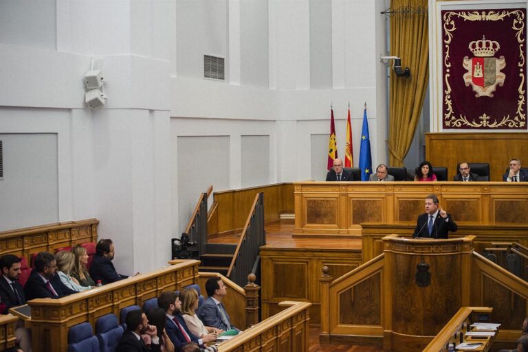Las ayudas a huérfanos por violencia machista en C-LM se ampliarán a 7.200 euros mensuales hasta los 21 años