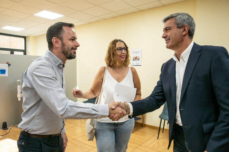Castilla-La Mancha amplía su servicio de atención telefónica a personas LGTBI con la línea estatal 028 ‘Arco Iris’, confidencial y gratuita las 24 horas del día