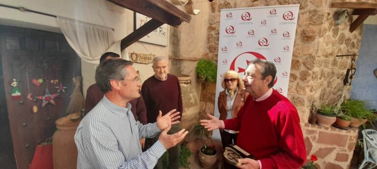 El alcazareño Antonio Leal Jiménez, miembro de la Sociedad Cervantina, impartió la conferencia “El Quijote como filosofía del Marketing del siglo XXI”