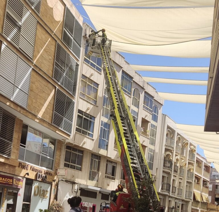 El nuevo entoldado de Puertollano será desmontado ”hasta que se garantice la seguridad de los ciudadanos”