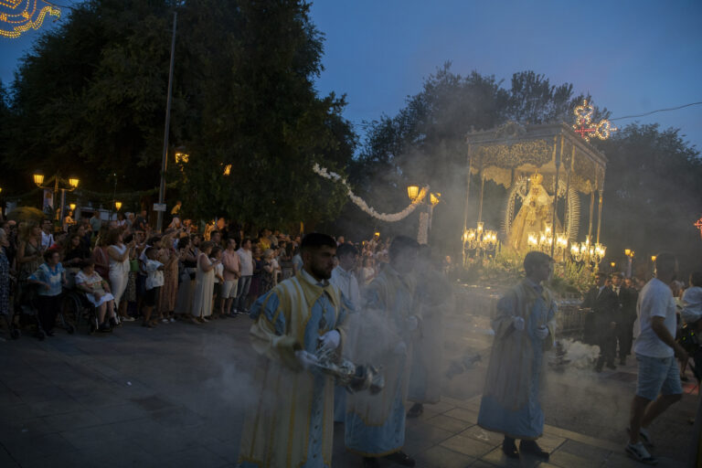Ciudad Real: Miles de devotos alumbran a la Virgen del Prado en su día grande