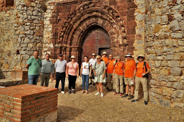Evaluadoras de la Unesco visitan los enclaves del Palacio de la Clavería y el Sacroconvento y Castillo de Calatrava la Nueva en Aldea del Rey