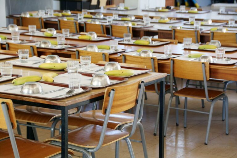 El Gobierno regional publica la resolución provisional de ayudas de libros de texto y de comedor escolar para el próximo curso 2023-24