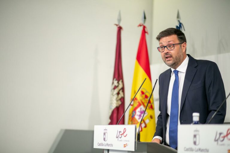 Los centros educativos de Castilla-La Mancha contarán el próximo curso escolar con 33.072 docentes, 319 más que el anterior 