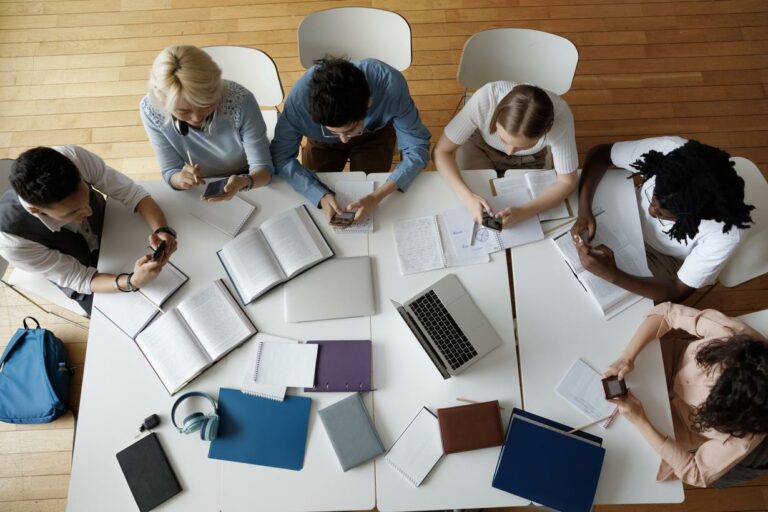 El Gobierno regional financia un novedoso proyecto para investigar la igualdad de género en futuros docentes
