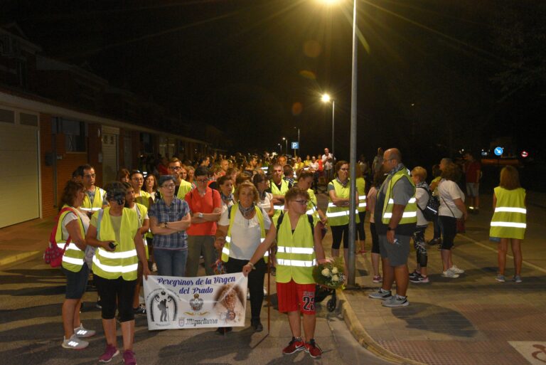 Unas 170 personas peregrinan desde Miguelturra hacia la Virgen del Prado de Ciudad Real