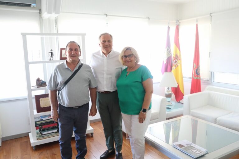 El alcalde recibe a la Hermandad de Donantes de Sangre de Ciudad Real