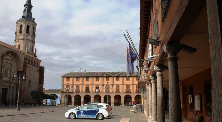 La Solana justifica suprimir el minuto de silencio por violencia machista a que los plenos se ceñirán a temas locales