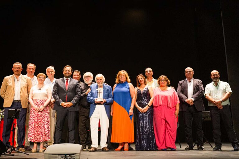 El actor Héctor Alterio recibió el Premio Patio de Comedias en Torralba de Calatrava