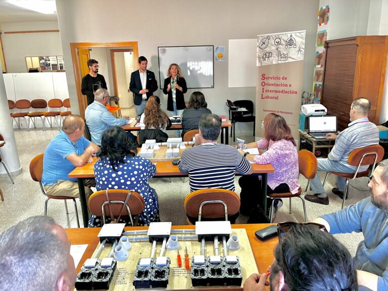 15 desempleados mayores de 45 años comienzan en Manzanares el curso de Instalación y Mantenimiento de Paneles Fotovoltaicos de la Cámara de Comercio de Ciudad Real