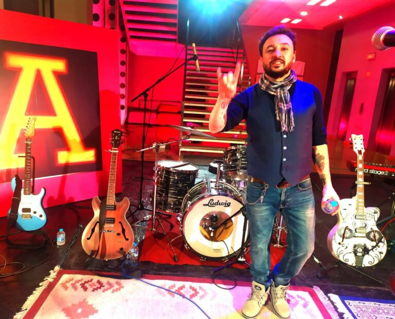 Concierto benéfico de Marciano Saavedra a favor del Teatro de la Sensación