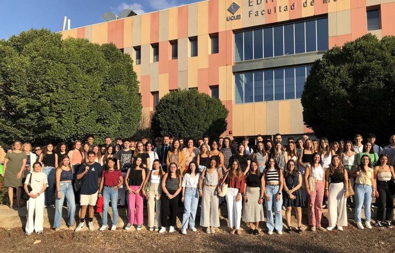 El Colegio da la bienvenida a los alumnos de la Facultad de Medicina de Ciudad Real