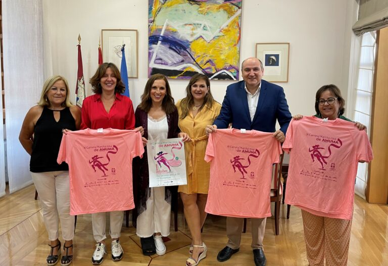 Blanca Fernández ratifica el apoyo del Gobierno de Castilla-La Mancha a la Carrera Rosa de AMUMA que se celebrará el próximo 1 de octubre