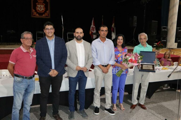 El Gobierno de García-Page reitera su compromiso con el envejecimiento activo de las personas mayores en Argamasilla de Calatrava