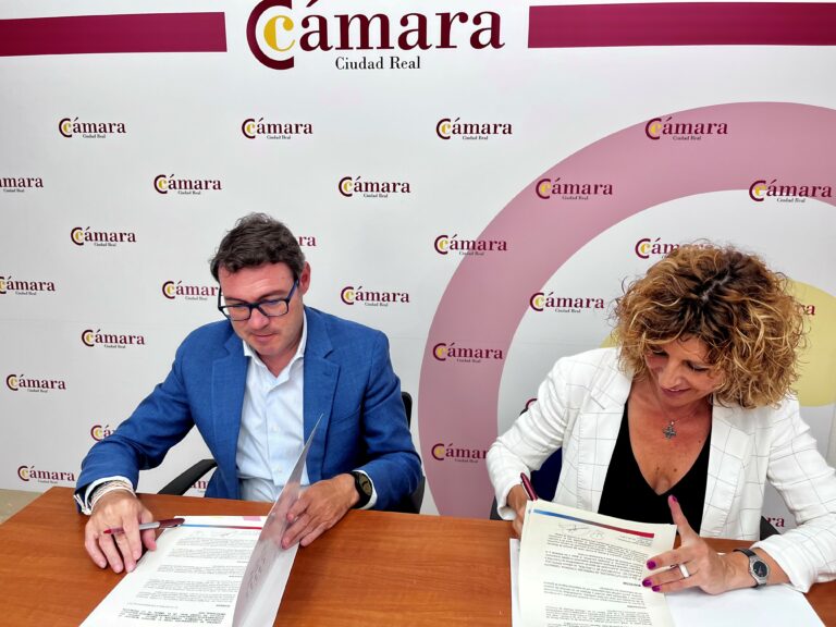 El IMPEFE y la Cámara de Comercio de Ciudad Real se unen para impulsar el emprendimiento y el crecimiento empresarial en la ciudad