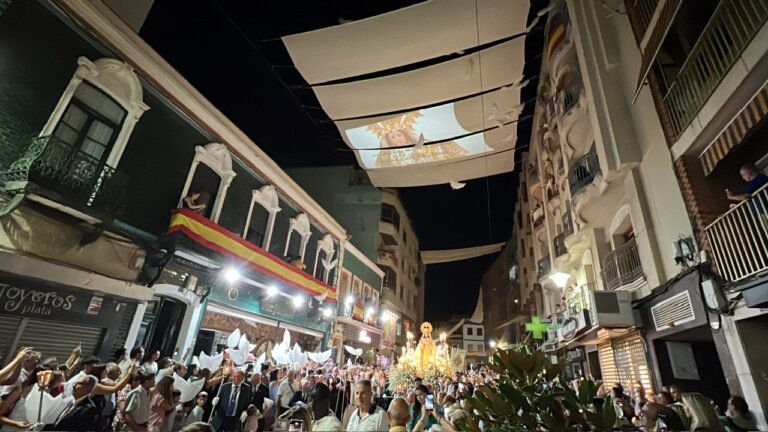 Puertollano regala a la Virgen de Gracia una emocionante, espectacular y multitudinaria procesión