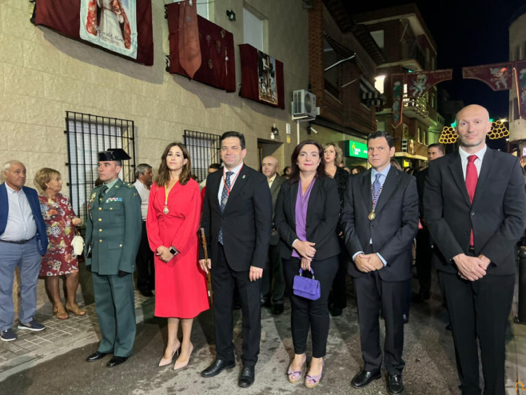 Los bolañegos pudieron honrar a su patrona y retomar los actos festivos a pesar de la tromba de agua que cayó por la tarde en el municipio