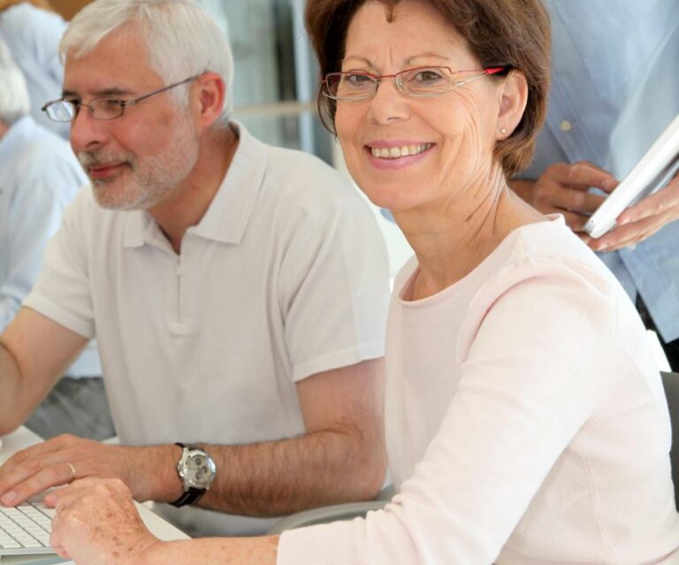 67 centros para personas adultas de la región desarrollarán de septiembre a diciembre la segunda fase de los cursos de capacitación digital 