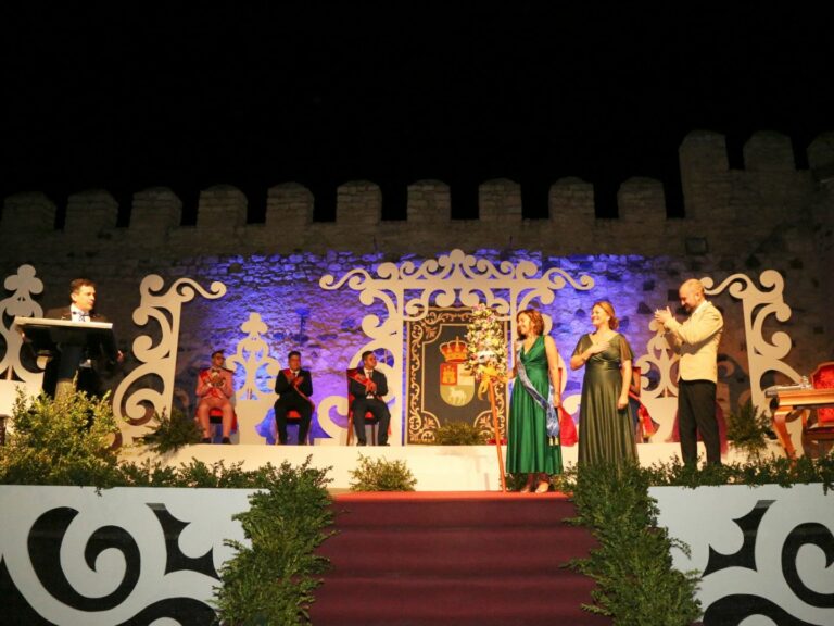 Las Justas Literarias de la Albahaca ponen colofón a los actos previos de la Feria y Fiestas Patronales 2023