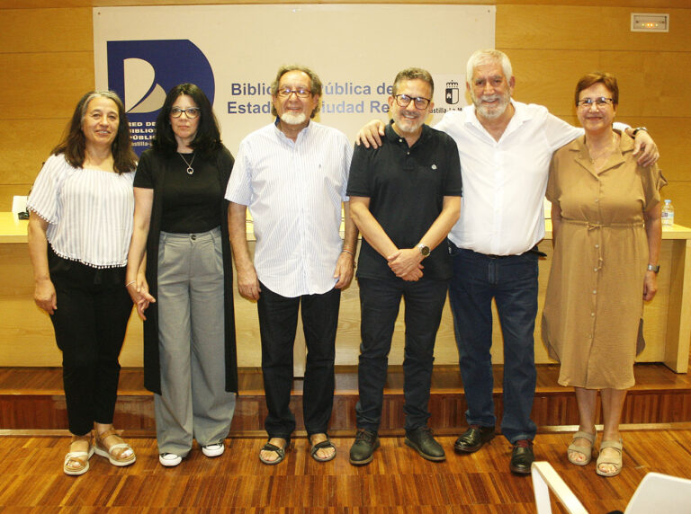 Versos, música, sentimientos y cariño en una tarde de belleza y poesía con el poeta Juan Camacho