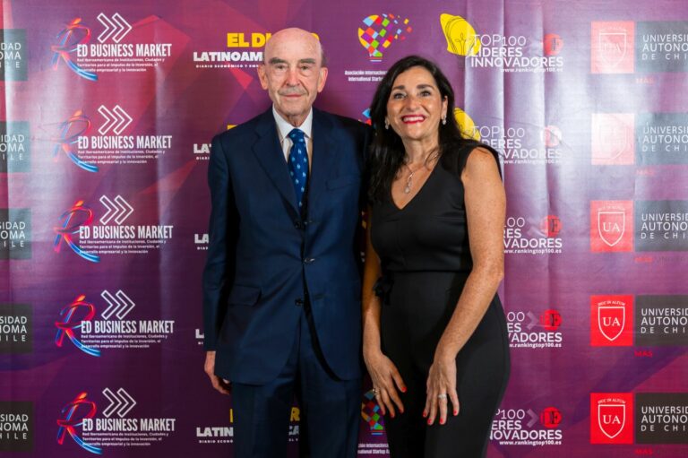 Carla Avilés recibe el reconocimiento del Ranking Top100 Líderes Innovadores