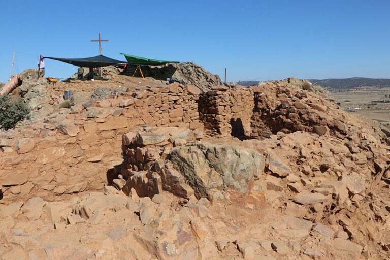 Nuevos hallazgos acreditan al yacimiento arqueológico de Brazatortas como baluarte defensivo