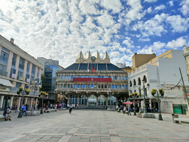 Ciudad Real aprueba sus ordenanzas fiscales para 2024 con una pequeña rebaja del IBI y del ICIO