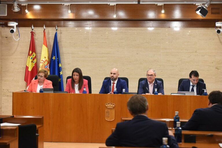 El Gobierno de Castilla-La Mancha apostará por la innovación y las nuevas tecnologías para consolidar la atención a las personas y el nuevo modelo de cuidados