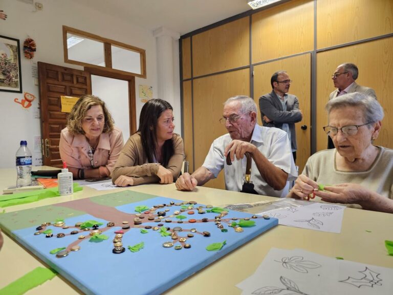 El Gobierno regional realiza más de 3.500 llamadas a los usuarios del Servicio Público de Teleasistencia en aquellas zonas afectadas por la DANA