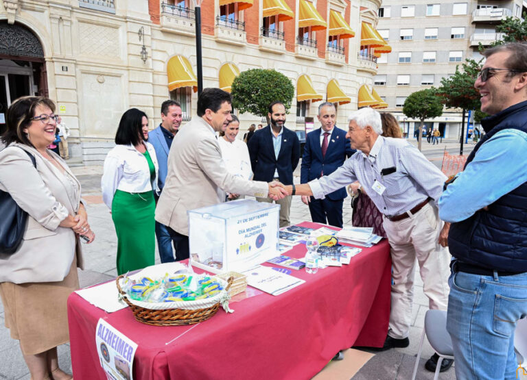 La Diputación de Ciudad Real apoya a la Asociación de Familiares de Enfermos de Alzheimer
