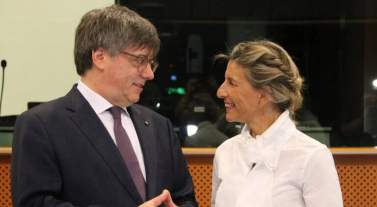 Yolanda Díaz y Puigdemont: Hablemos de dignidad