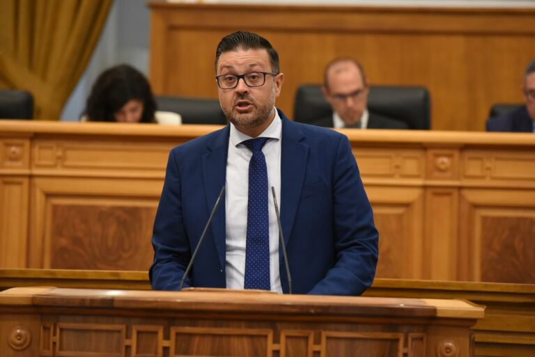 El Gobierno regional agradece a los miembros de la comunidad educativa “la fuerza para salvar las dificultades que pueden venir en un inicio de curso” como con la DANA