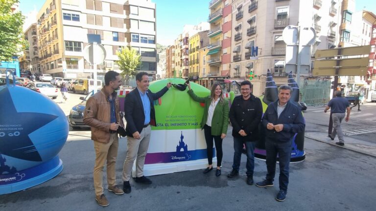El Gobierno regional fomenta el reciclaje de vidrio en Castilla-La Mancha con una nueva campaña solidaria junto a Ecovidrio y Disneyland París