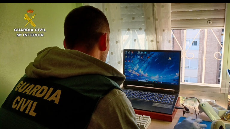 Desmantelada una organización criminal que habría estafado por internet más de tres millones de euros a clientes de banca electrónica 