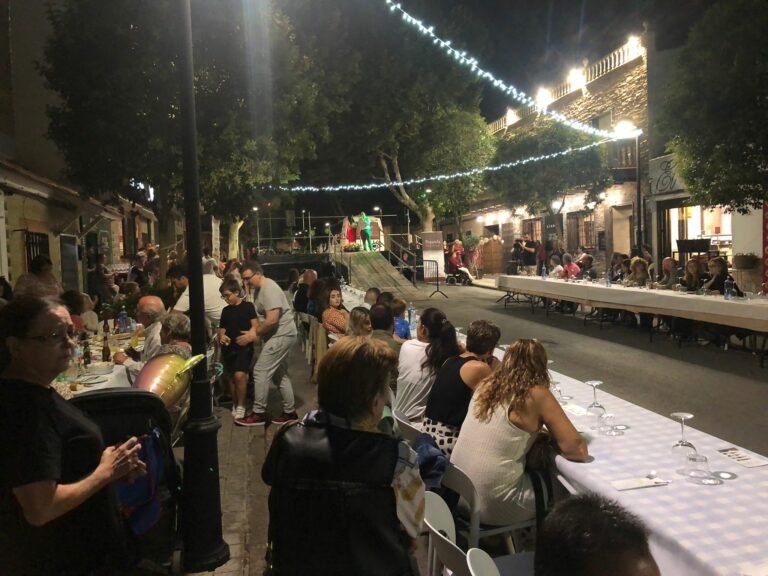 Moda y vino maridan en las fiestas del barrio del Pilar de Ciudad Real